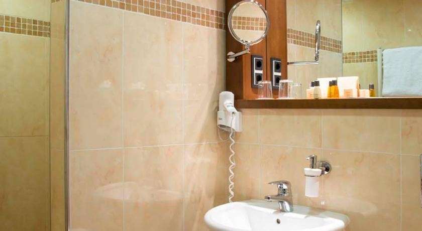 Hotel Simon'S Plaza Grevenmacher Oda fotoğraf